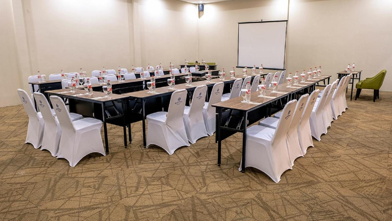 De Baghraf By Amithya Hotel Sumenep Buitenkant foto